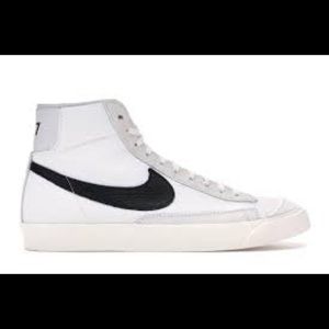 Nike Men's Blazer Mid '77 Vintage